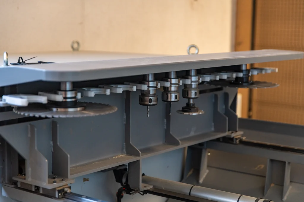 Atelier Planforet Saint-Étienne — Compagnons menuisiers en fabrication sur mesure