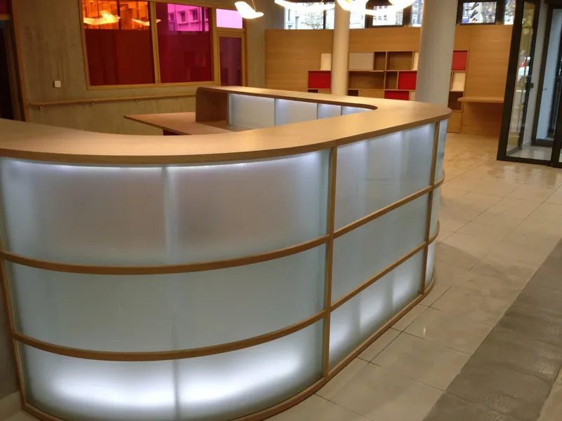 Banque rétro-éclairée - atelier Planforet Saint-Étienne