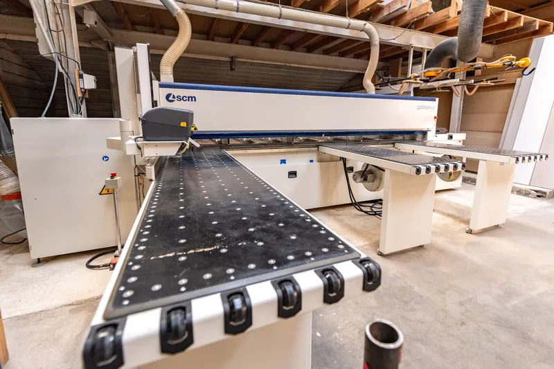 Centre d'usinage CNC - atelier menuiserie Planforet Saint-Étienne