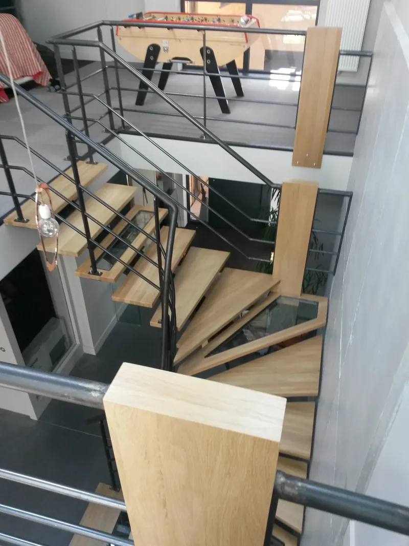 Escalier vue du dessus - menuiserie bois Saint-Étienne Planforet