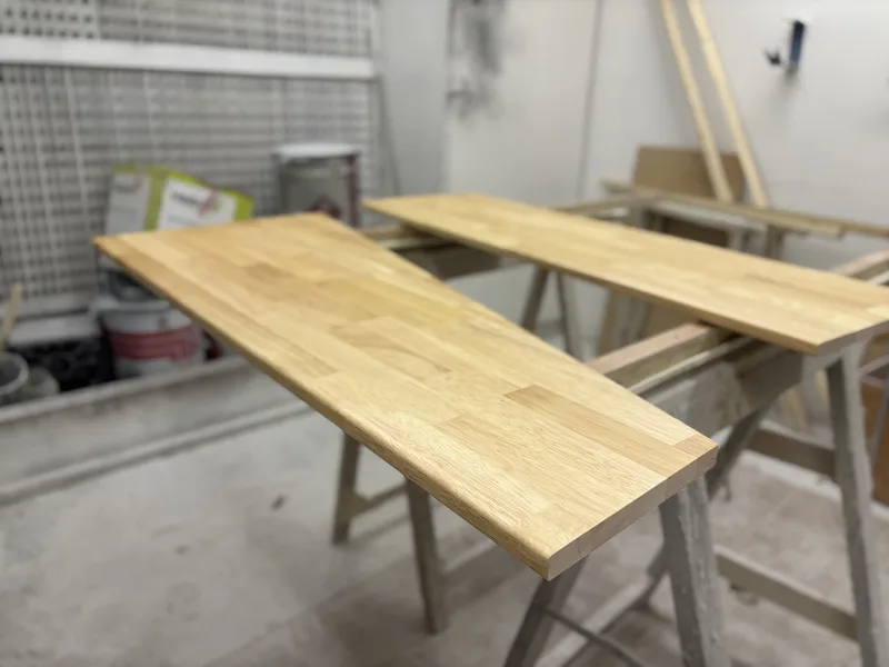 Tablettes bois massif - savoir-faire artisan Loire Planforet